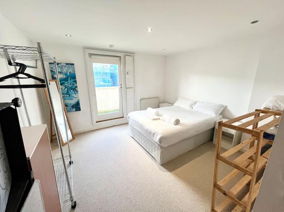 Апартаменты Duplex On The Docks - Free Wifi/parking